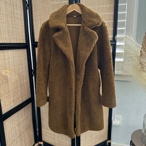 Uniqlo Brown Teddy Coat - Women's Size Small - Gently Used